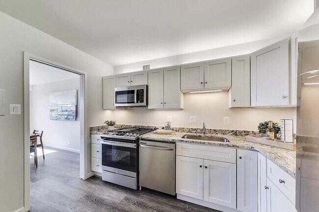 Building Photo - 5500 Friendship Blvd