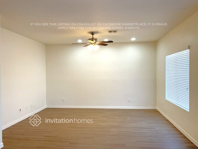 Foto del edificio - 4854 S Antonio