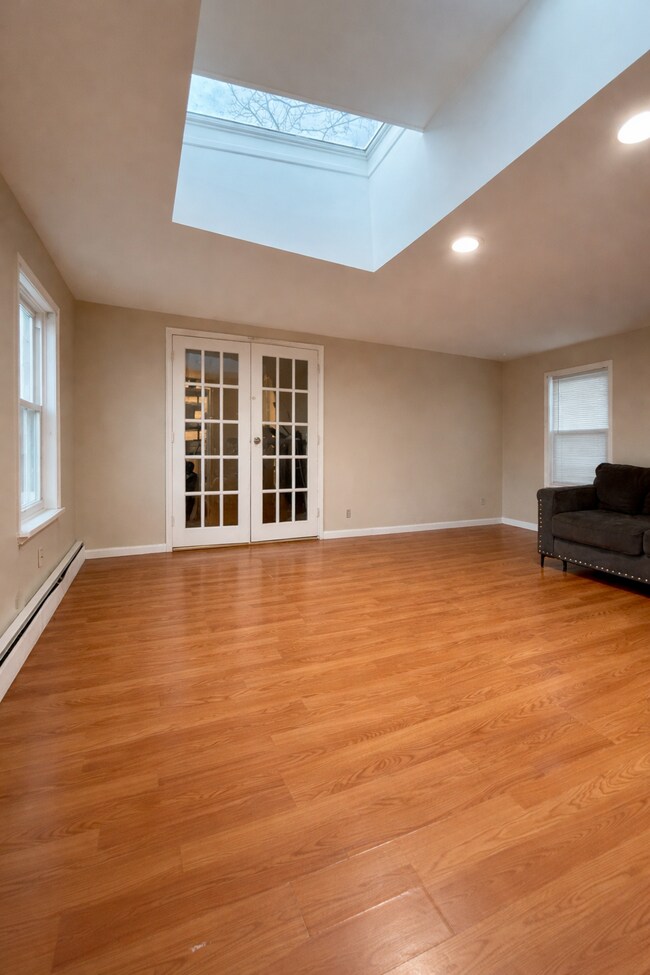 Foto del edificio - 3933 James St