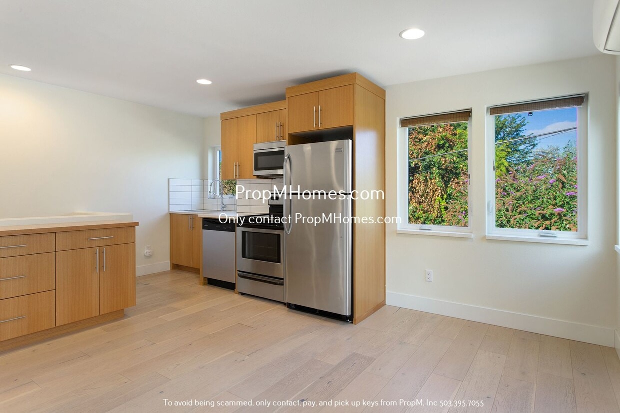 Photo - 4127 N Michigan Avenue