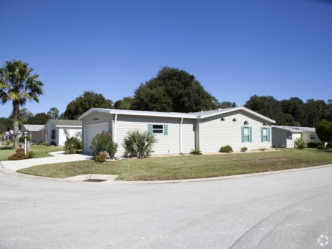 Building Photo - Plantation Oaks