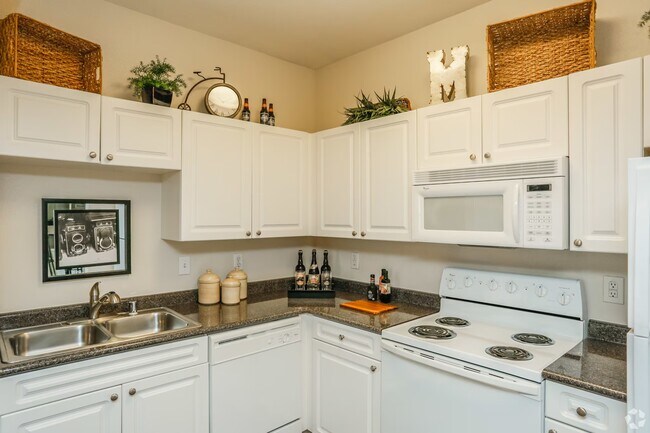 Foto del edificio - Downtown Luxury | 1-Bed with Style!