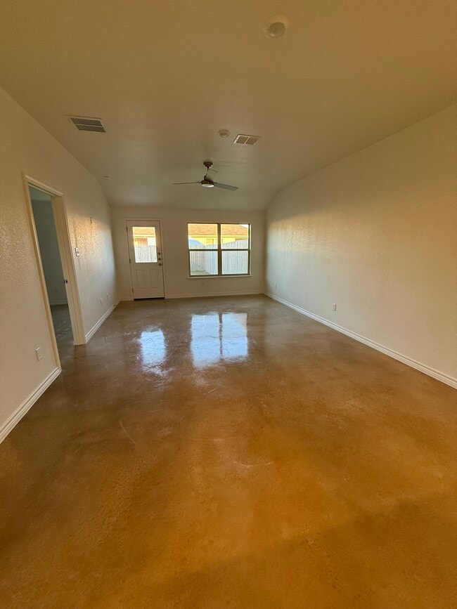 living room - 1165 Lindsey Dr