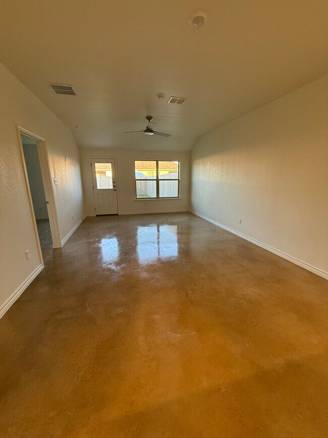 sala de estar - 1165 Lindsey Dr