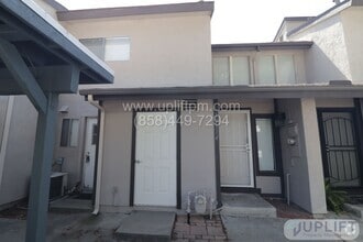 Building Photo - 12314 Sophia Dr