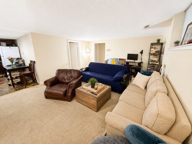 Foto del edificio - 7 Lake Shore Ct