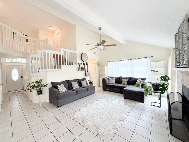 Foto del edificio - 14206 Rosseau St