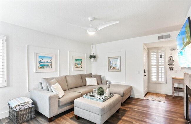 Foto del edificio - 12 Corniche Dr