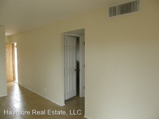 Building Photo - 2 br, 1 bath House - 4225 Calle Barona A
