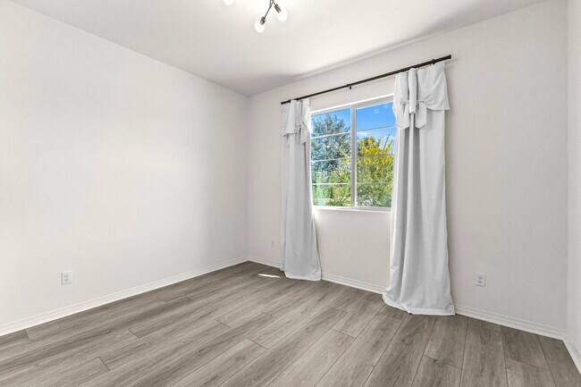 Foto del edificio - 29261 Humboldt Ct