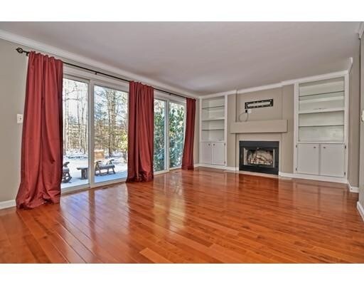 Foto del edificio - 69 Stone Ridge Rd