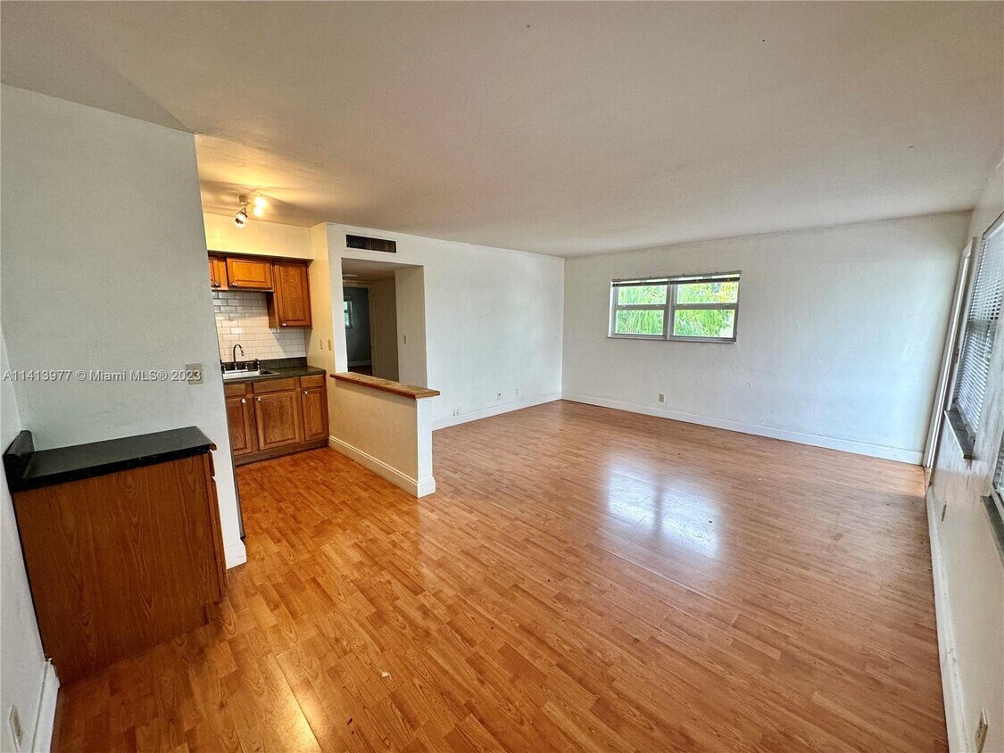 4050 NE 12th Terrace Unit 482, Oakland Park, FL 33334 Condo for Rent