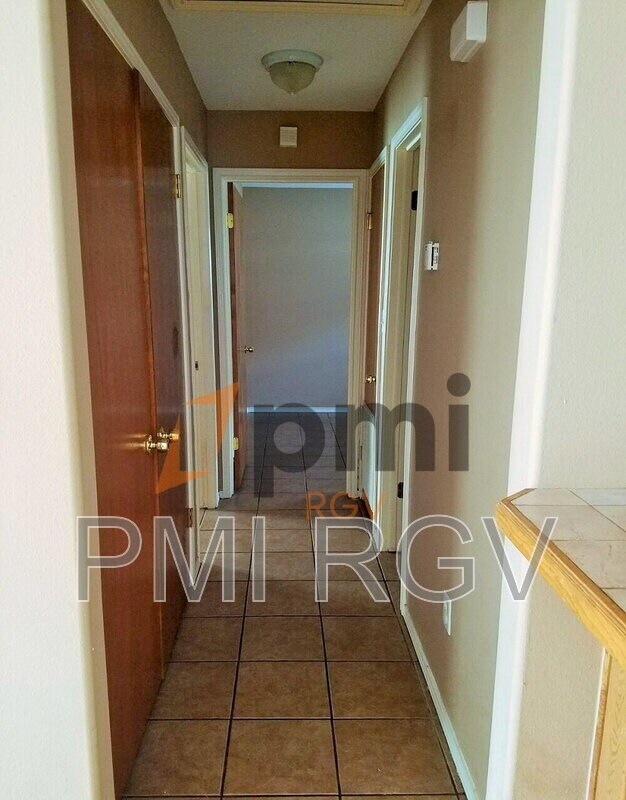 Foto del edificio - 1014 French Ave