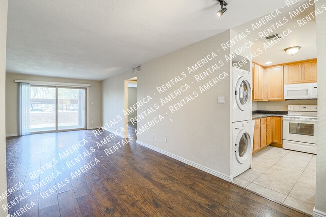 Building Photo - 4354 N 82nd St