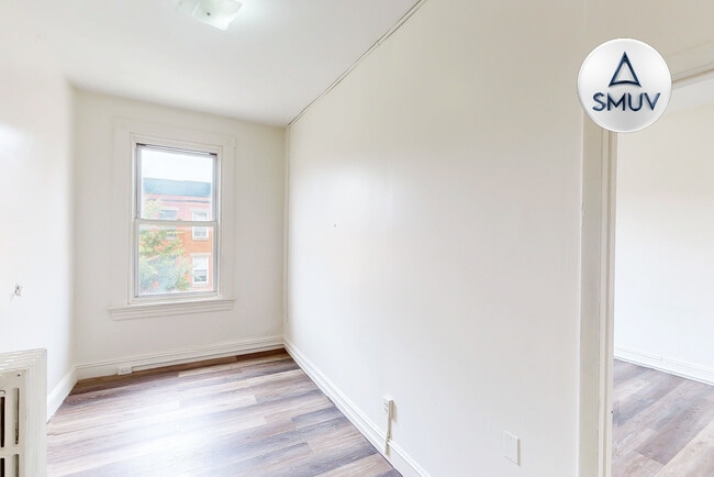 Building Photo - 929 N Calvert St