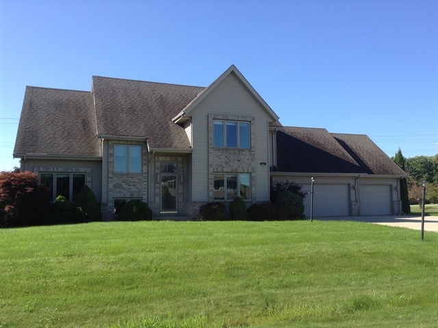 Primary Photo - 3331 E Normandy Dr