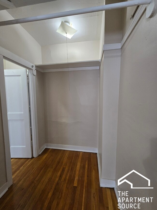 Photo - 7757 N Sheridan Rd Apartment