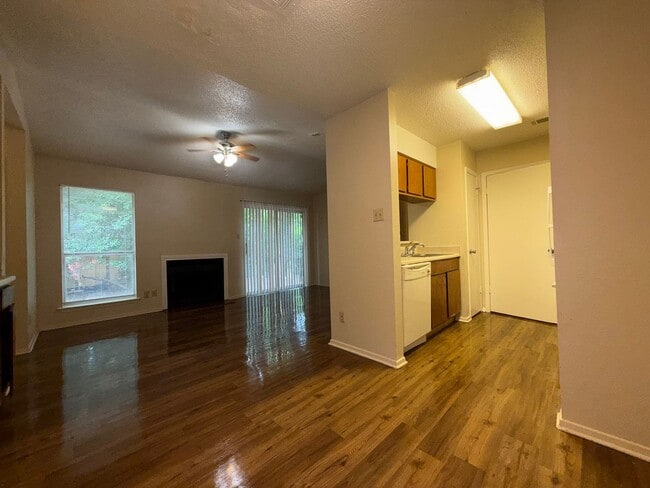 Building Photo - Vigil Properties2 (12812 Tomanet Trl)