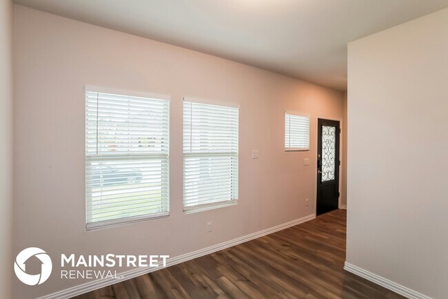 Building Photo - 2116 Bellatrix Dr