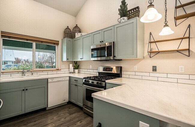 Foto del edificio - 438 NW 19th St