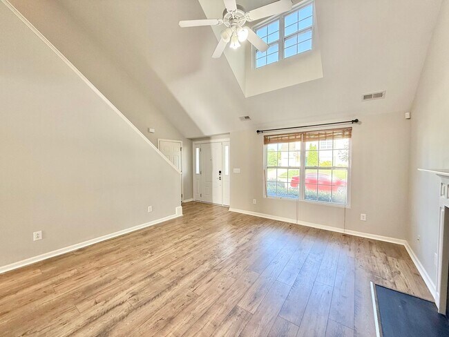Foto del edificio - Charming 3BD, 3.5BA Raleigh Home Situated ...