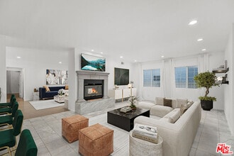 Building Photo - 4442 St Clair Ave