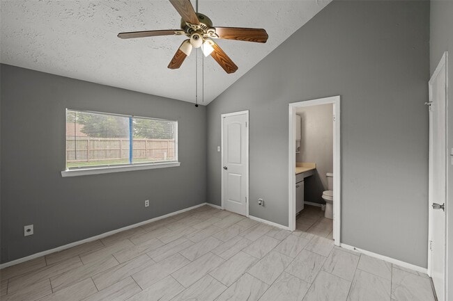 Building Photo - 1519 Buffalo Run Cir