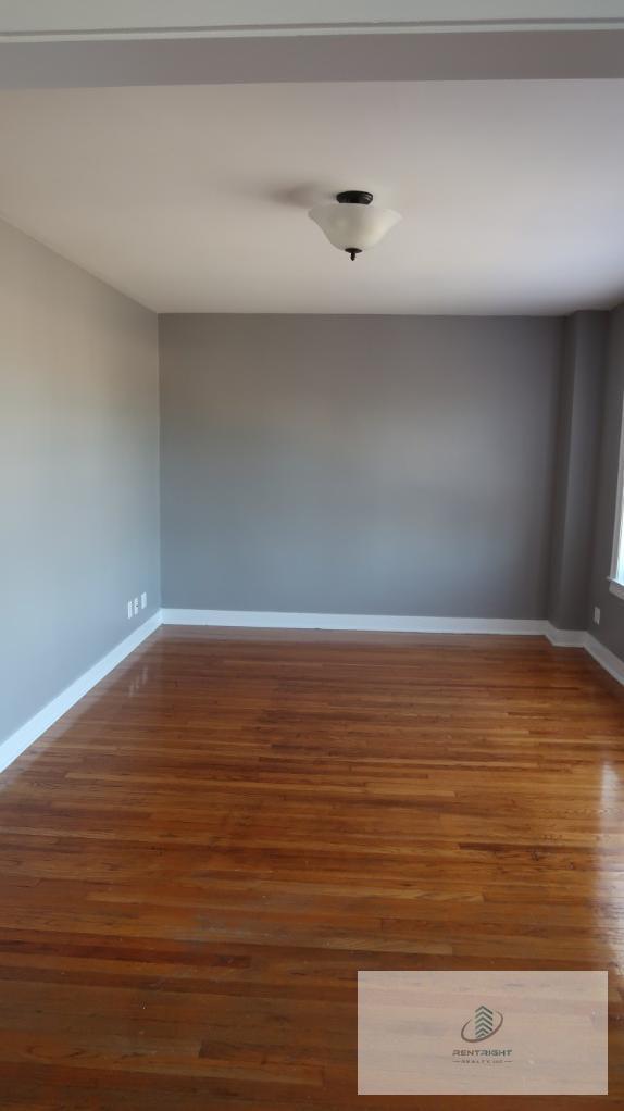 Foto del edificio - 3115 W Foster Ave