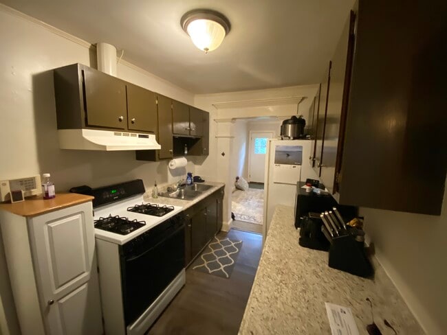 Foto del edificio - 1479 Brooklyn Ave NW