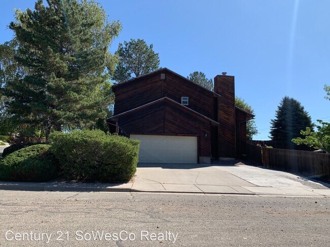 Building Photo - 3 br, 2.5 bath House - 607 Diamond Street