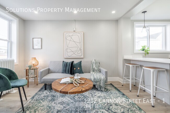 Photo du bâtiment - **Dream 2 bedroom with Modern finishes AVAILABLE Now!**