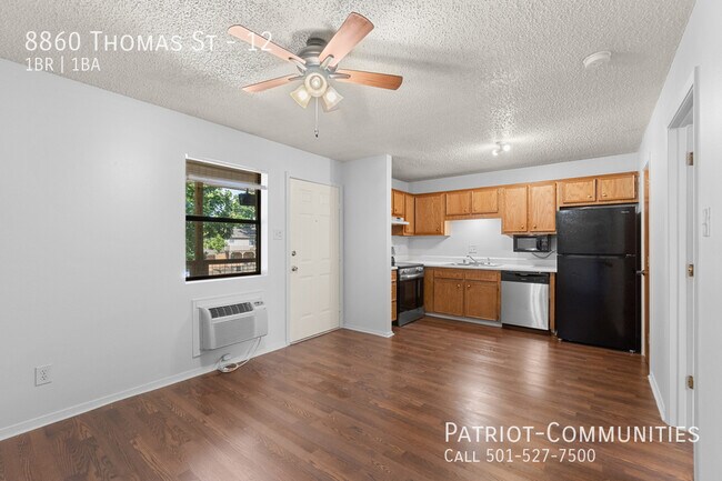 Foto del edificio - 8860 Thomas St