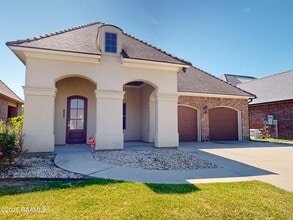 Building Photo - 405 Dunvegan Ct