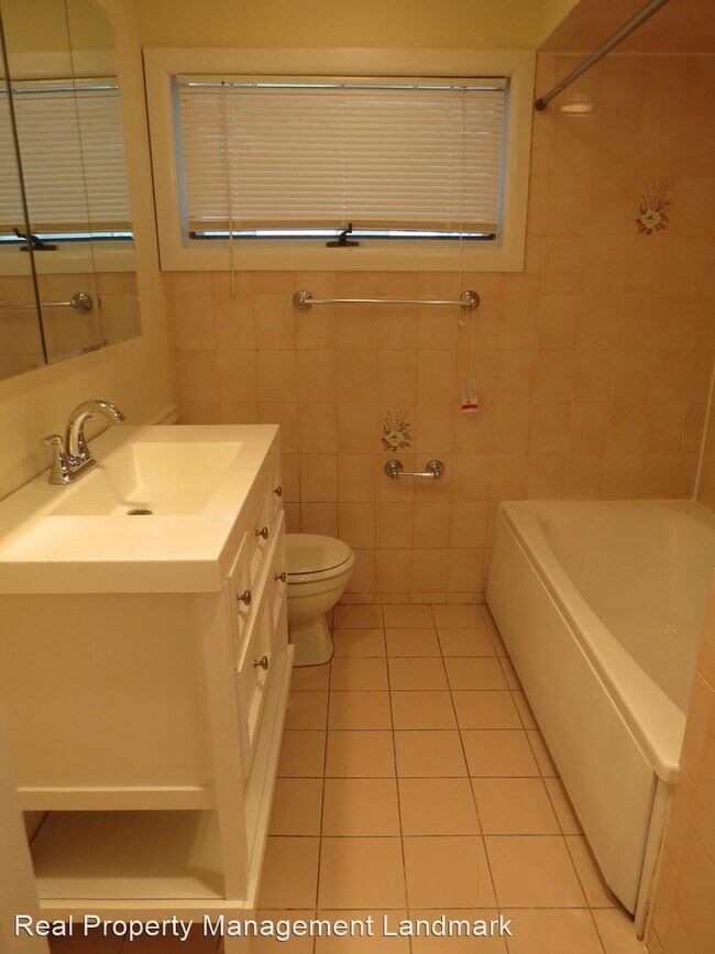 Building Photo - 4 br, 2 bath House - 70 Woodhollow Road