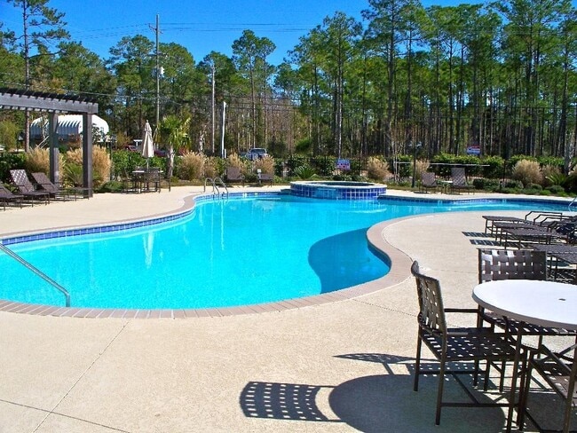 Building Photo - OCEAN SPRINGS SCHOOL DISTRICT WONDERFUL WA...