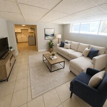 Building Photo - 227-227 Norah St N