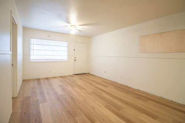 Foto del edificio - 2328 62nd St