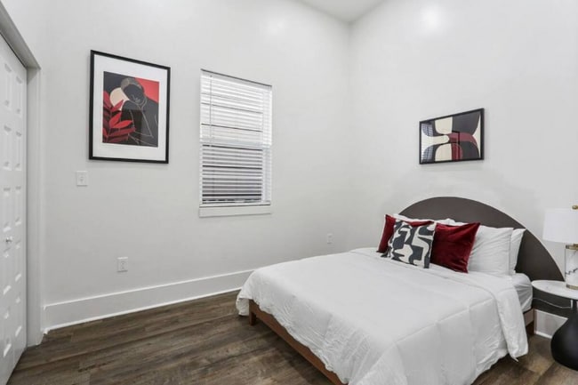 Building Photo - 2524 Cleveland Ave