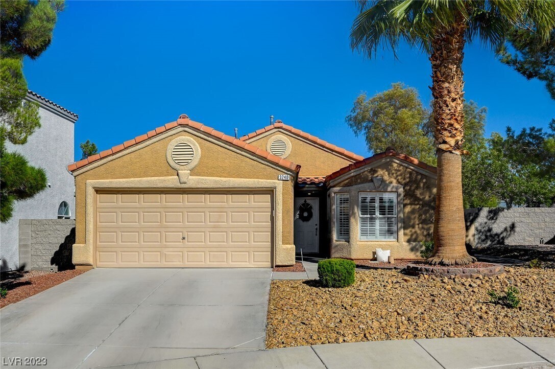 3240 Peaceful Shadows Ct, Henderson, NV 89052 House Rental in