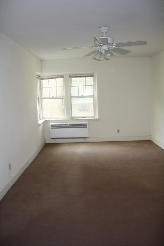 24 Goodman St N, Rochester, NY 14607 Room for Rent in Rochester, NY