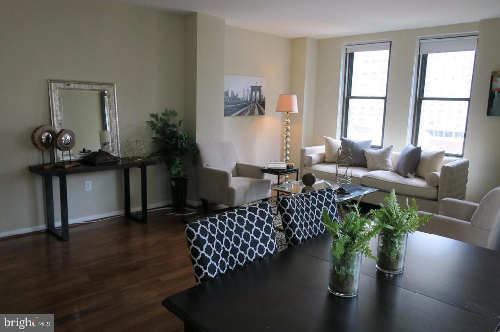 Foto principal - 135 S 19th St