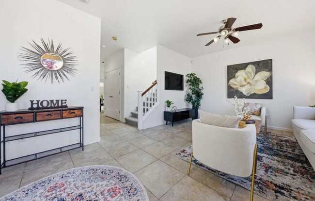 Foto del edificio - Amazing 3/2.5 N. Natomas!  Beautiful.  Please read full add below for details.