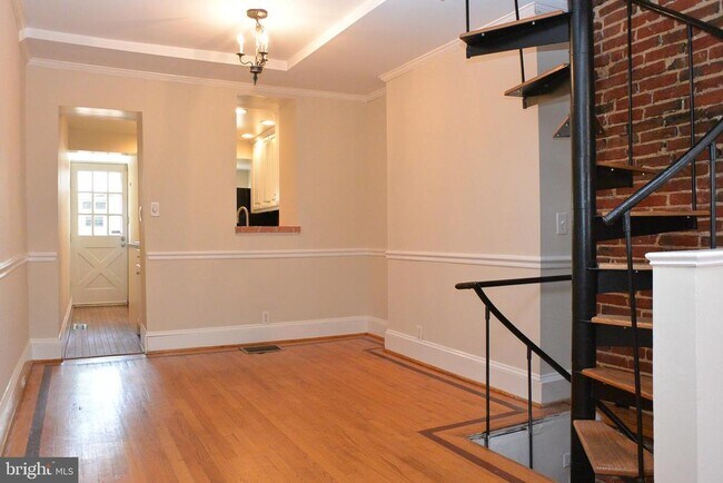 Building Photo - 30 E Wheeling St