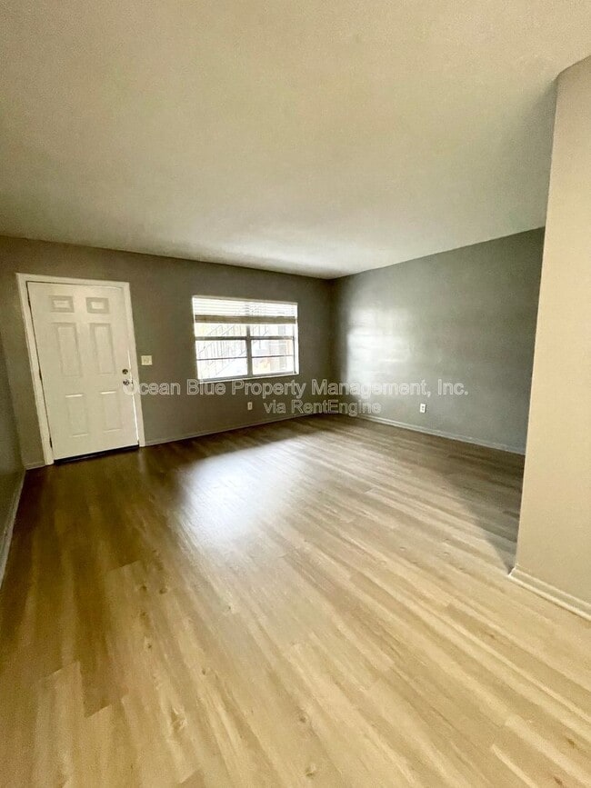 Building Photo - 311 S Arcturas Ave