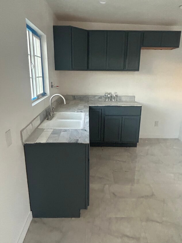 Primary Photo - 1539 W Ave L 8