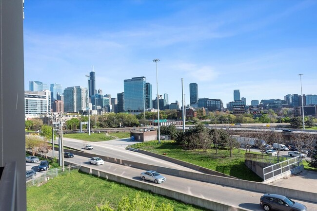 Foto del edificio - 650 N Morgan St