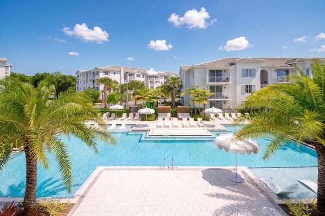 Resort-Style Pool - Sereno
