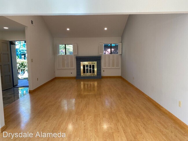 Building Photo - 2 br, 2 bath House - 201 Lagunaria Lane