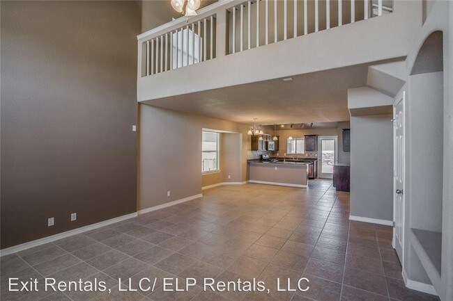 Foto del edificio - 4 br, 2 bath House - Red Man 7149