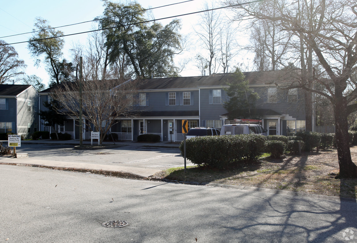 Building Photo - Kent Street Apartments